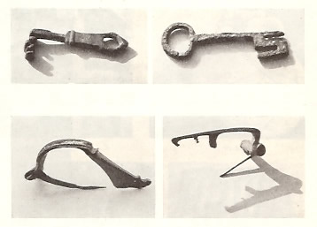 römischer Gutshof von Munzach: Schlüssel und Fibeln