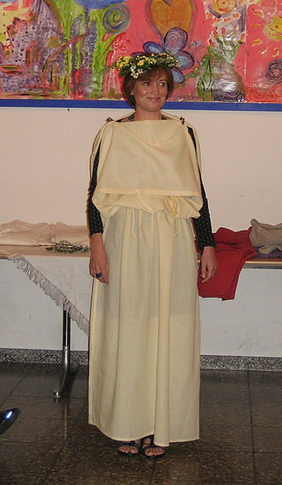 römische Modeschau:  Sommerkleid 
